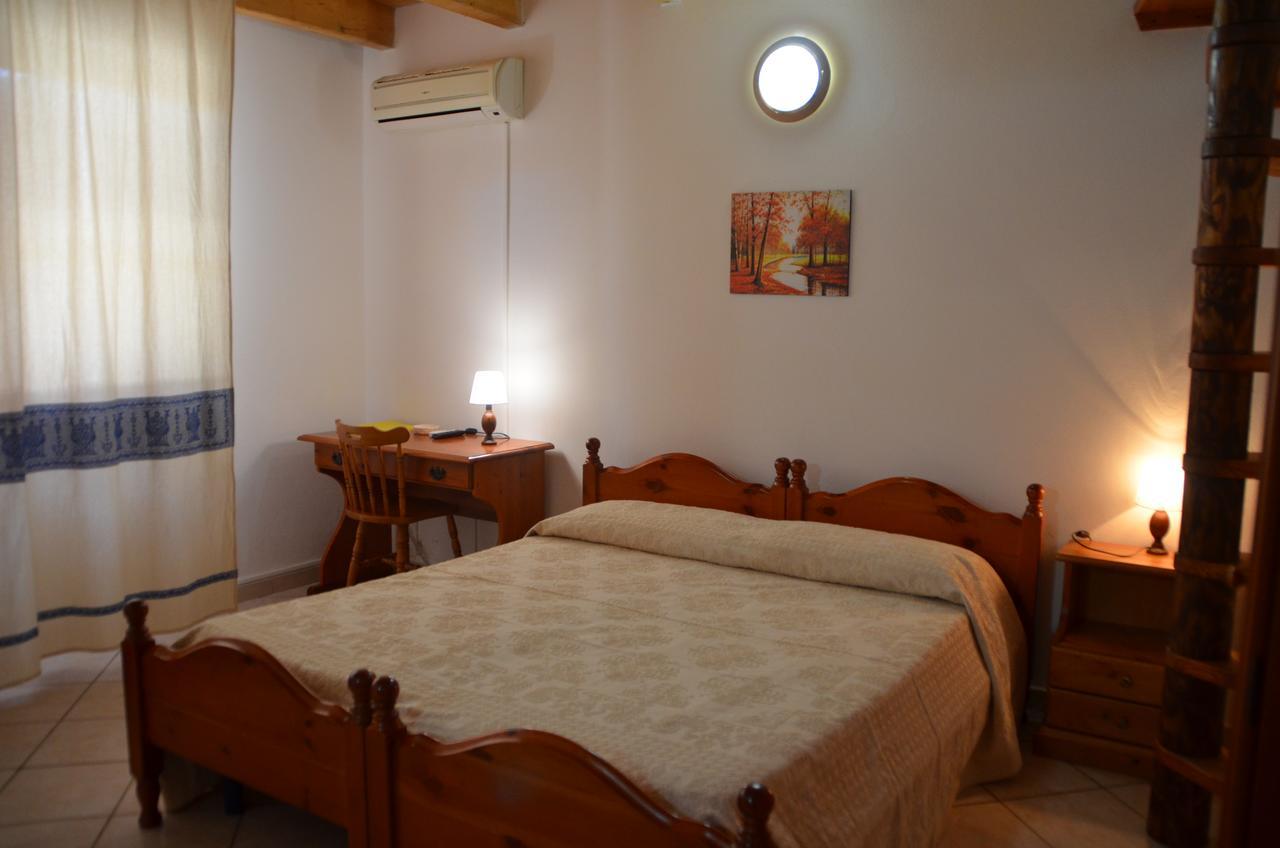 Agriturismo Agrifoglio San Giovanni Suèrgiu Екстериор снимка